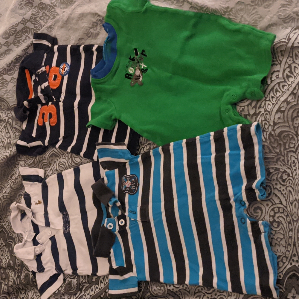 Lot of 4 jumpers